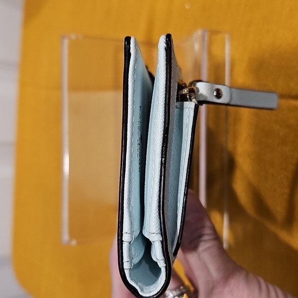 Kate Spade, Laurel Way Stacy Wallet, EUC - Picture 11 of 16